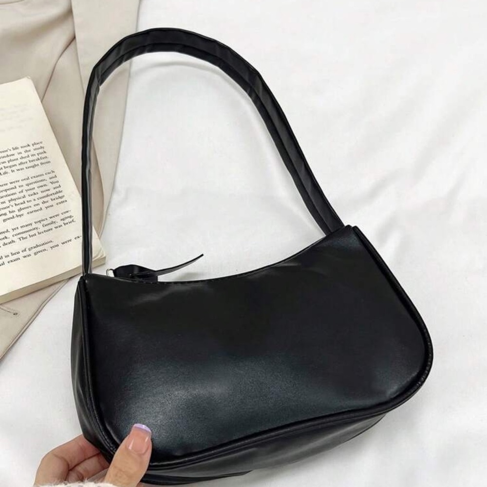 Simple Black Fashionable Shoulder Bag